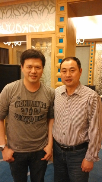 与韩国牙齿修复专家合影